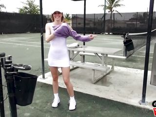 sexy tennis babe sucks me off